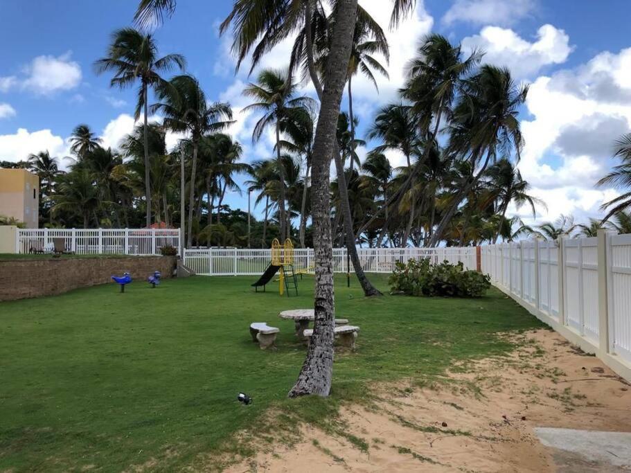 1St Level Unit Steps To Beach- Cold Air Conditioner At Poza Del Mar Luquillo Buitenkant foto