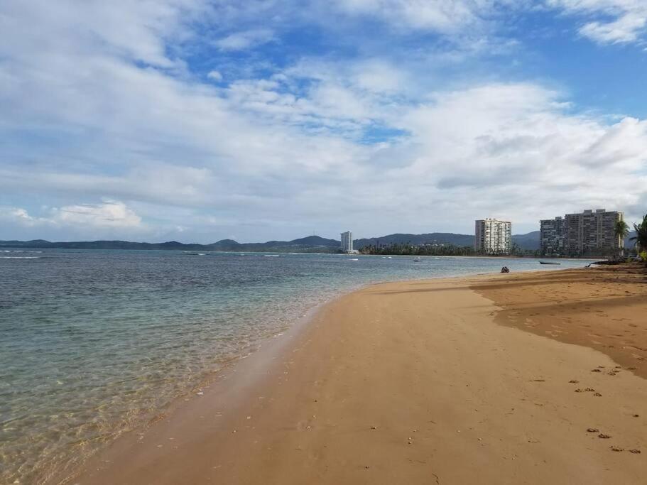 1St Level Unit Steps To Beach- Cold Air Conditioner At Poza Del Mar Luquillo Buitenkant foto