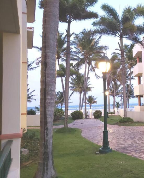1St Level Unit Steps To Beach- Cold Air Conditioner At Poza Del Mar Luquillo Buitenkant foto